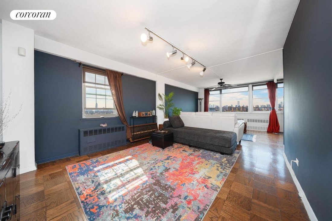 Co Op in New York, New York, United States 5 - 19022201