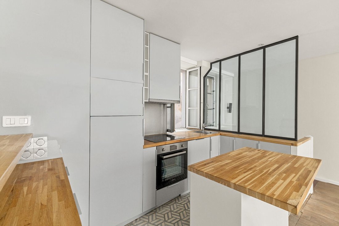 Apartment in Palais Royal, Paris 1er Arrondissement, Paris 2 - 19027780