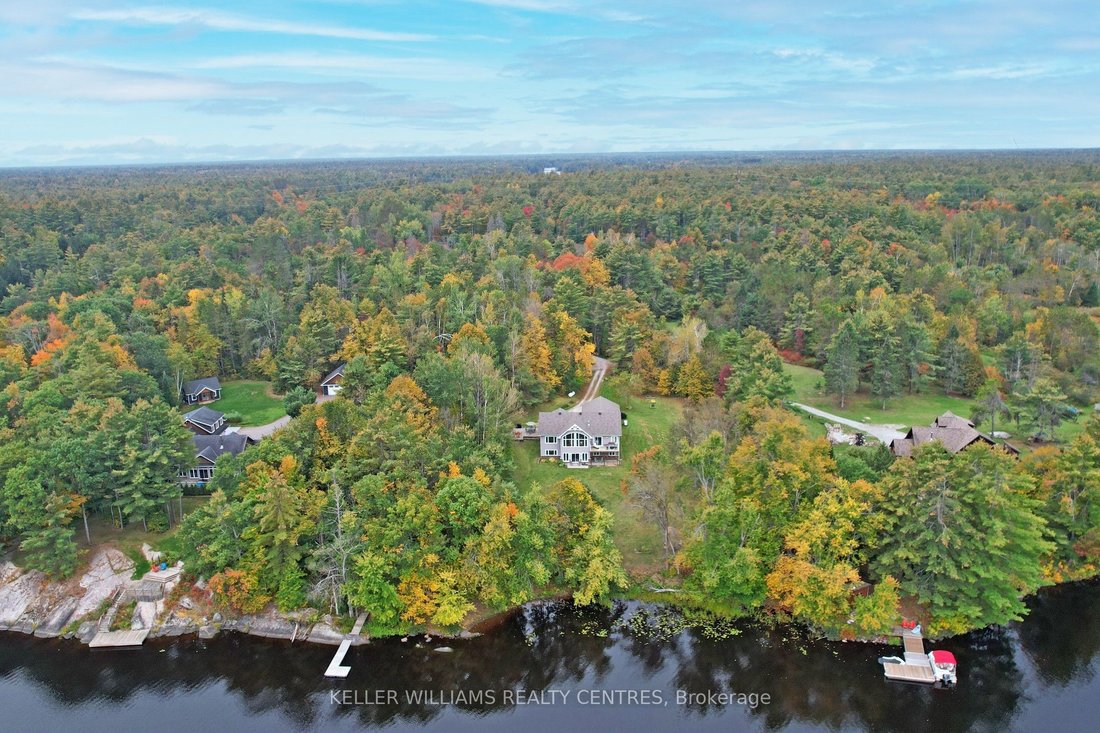 House in Gravenhurst, Ontario, Canada 1 - 19023876