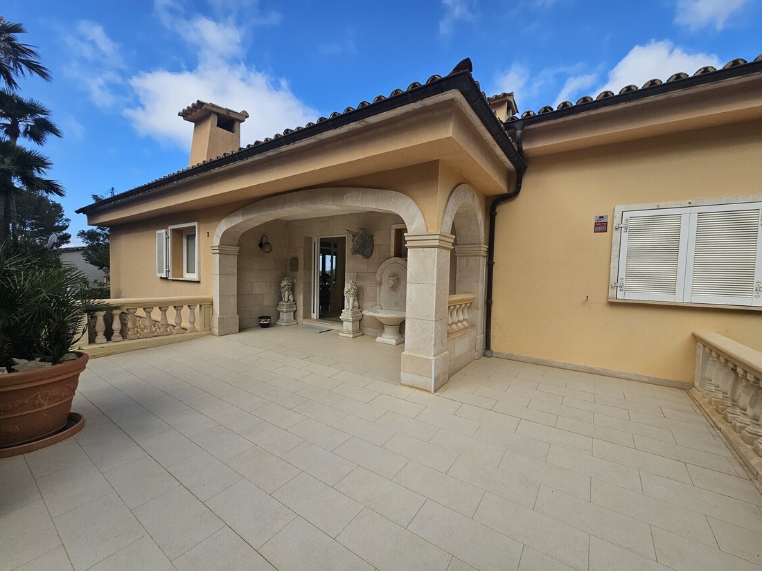 Villa in Costa de la Calma, Calvia, Balearic Islands 1 - 19021482