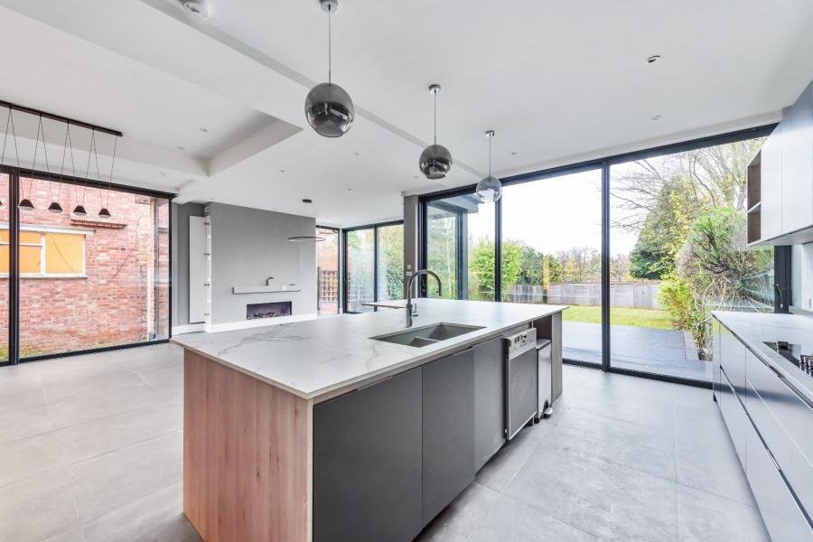 House in Willesden Green, Brent, England 3 - 19023078