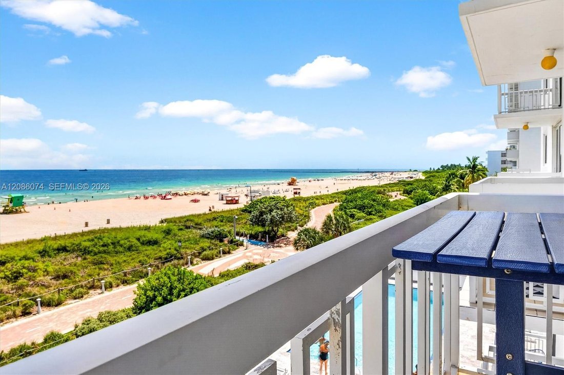 Condo in Miami Beach, Florida, United States 3 - 19025005