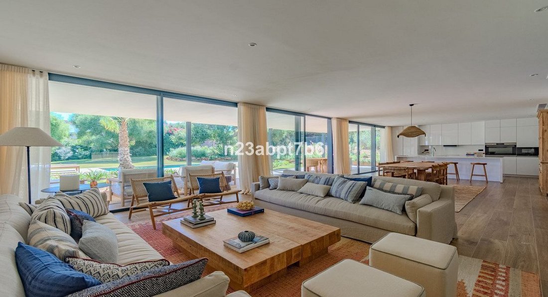 Villa in Sotogrande, San Roque, Andalusia 2 - 19027535