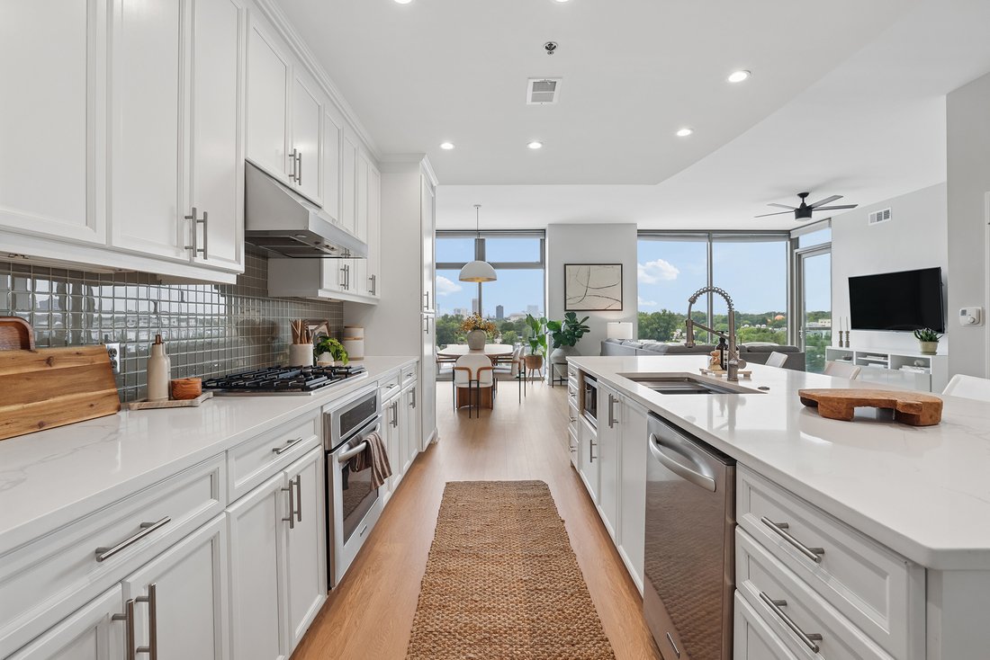 Condo in Atlanta, Georgia, United States 2 - 18810887