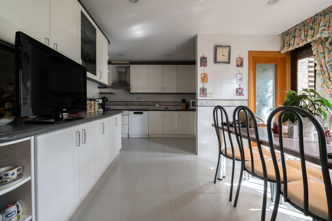 Villa in Fuencarral-El Pardo, Madrid, Spain 3 - 19024223