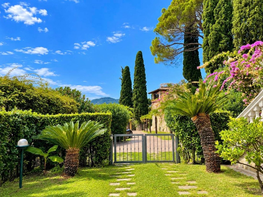 Apartment in Gardone Riviera, Lombardy, Italy 4 - 19015153