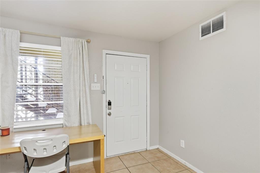 Irving, Texas, United States 3 - 19027369