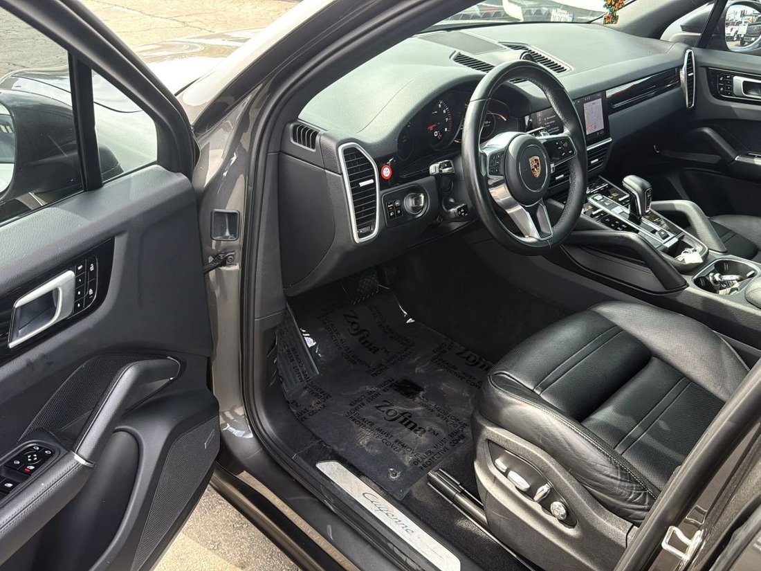 Suv in Gilroy, CA, United States 5 - 19028355