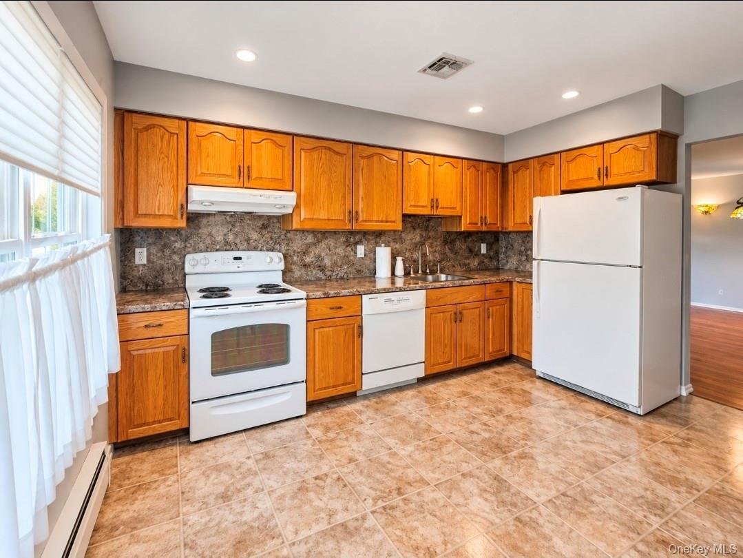 Condo in Sayville, New York, United States 3 - 19031210