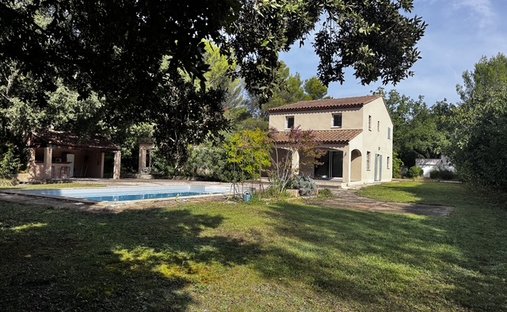 Villa à Centre Ancien-Cros-Lotins, Éguilles, France 1