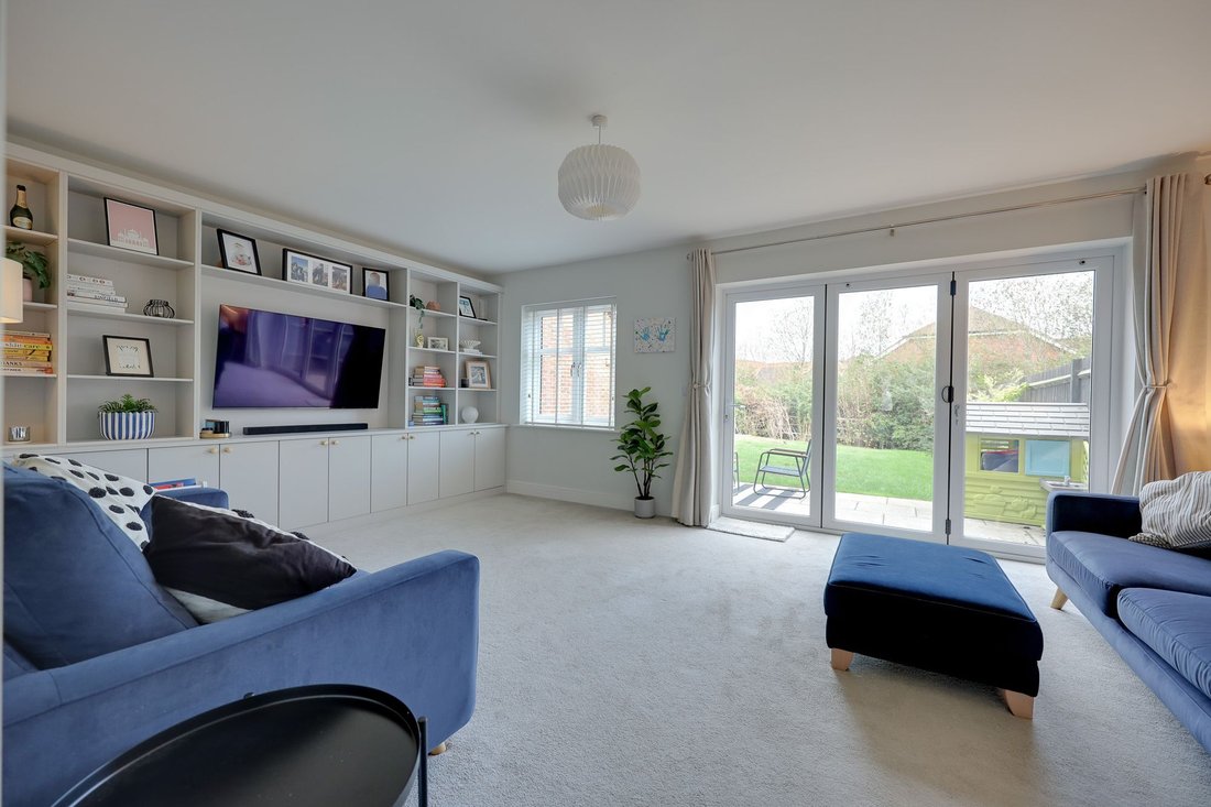 House in Burgess Hill, England 3 - 19021715
