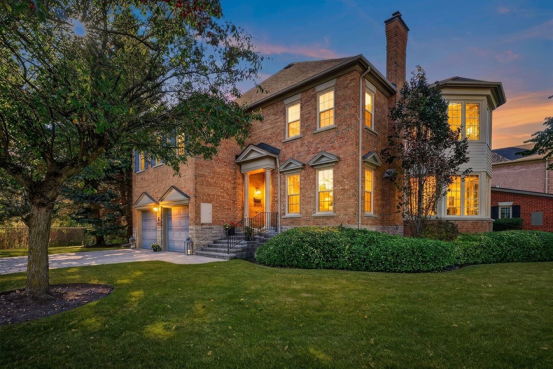 Condo in Burlington, Ontario, Canada 1 - 19027439