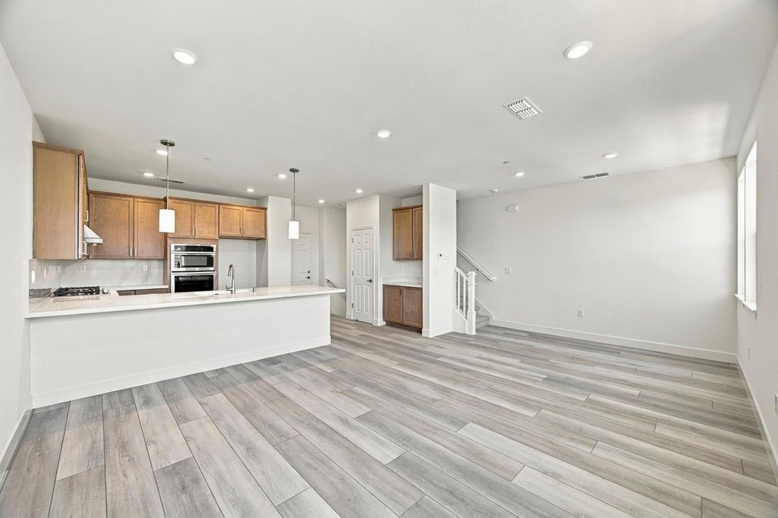 Townhouse in Colma, California, United States 3 - 17057413