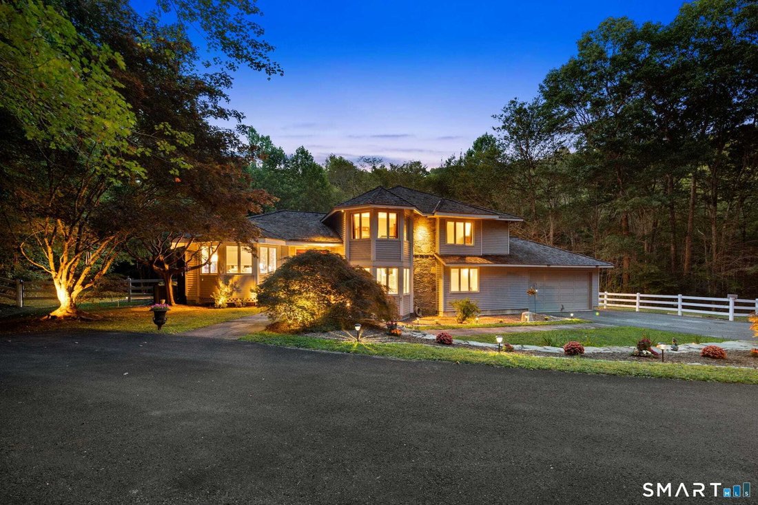 House in Woodbury, Connecticut, United States 1 - 19035082