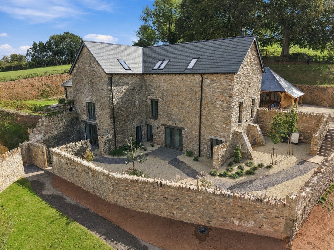 House in Totnes, England 1 - 19031234
