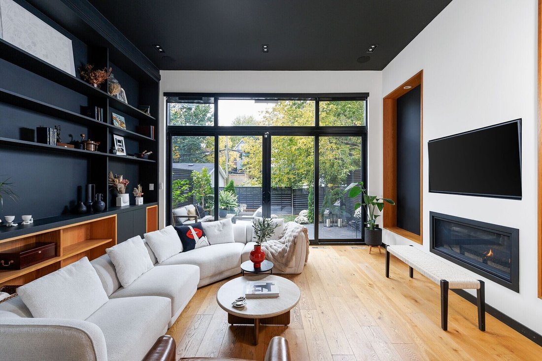 House in Toronto, Ontario, Canada 1 - 19033852