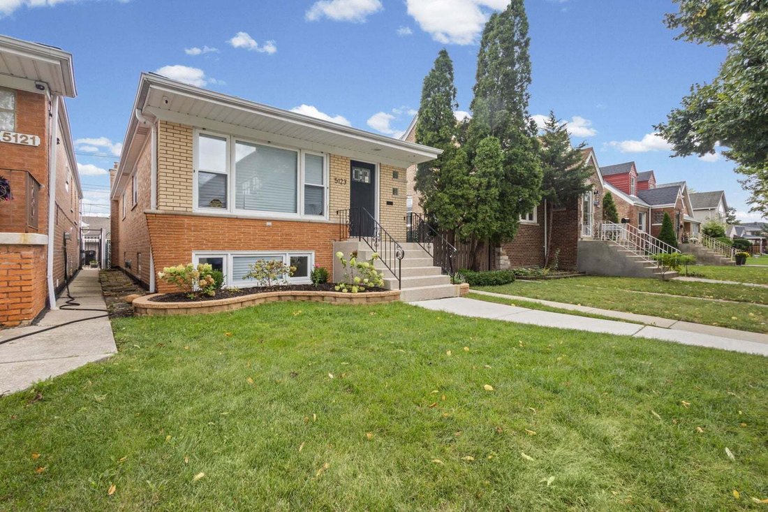 House in Chicago, Illinois, United States 2 - 19020659