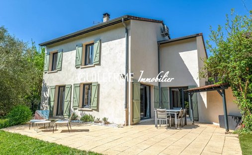 Casa a Est, Dardilly, Francia 1