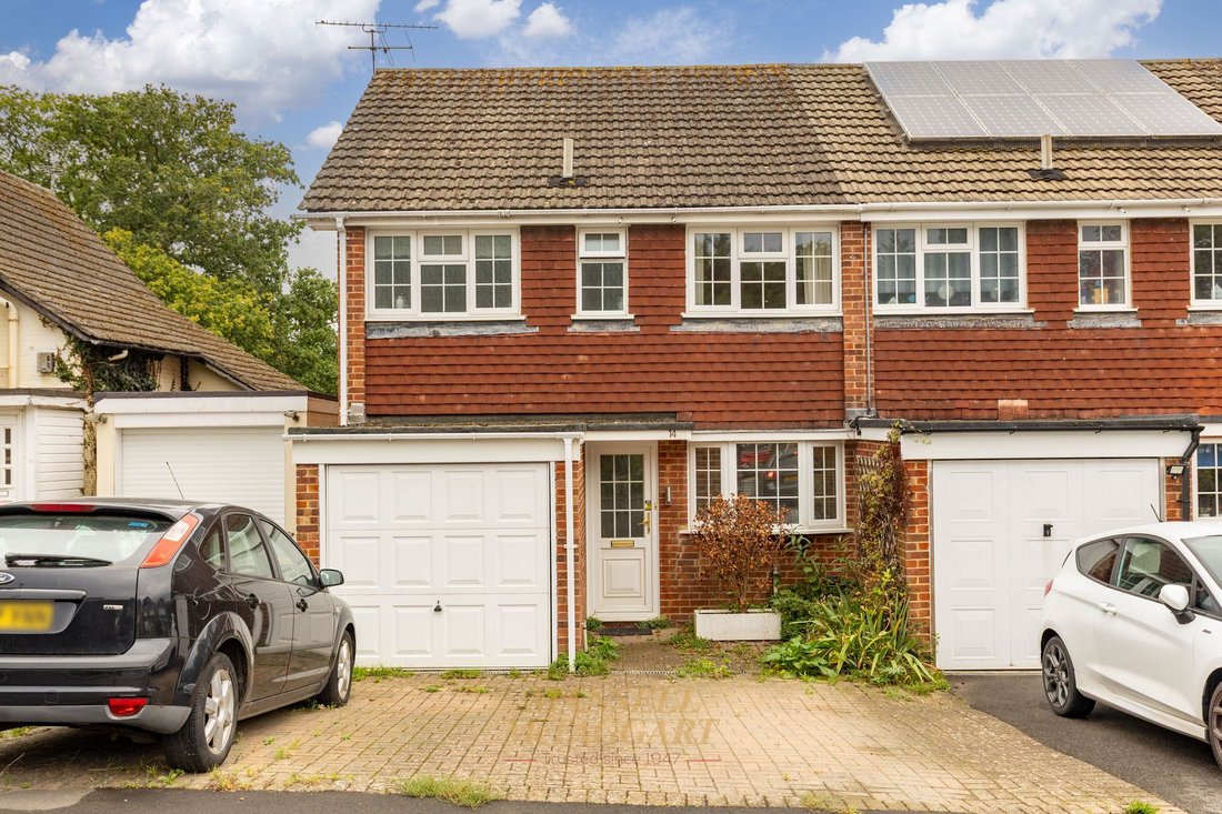 House in Three Bridges, Crawley, England 1 - 19021841