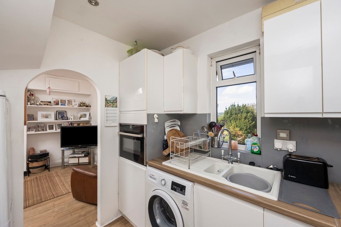 Bungalow in Patcham, England 5 - 19030009