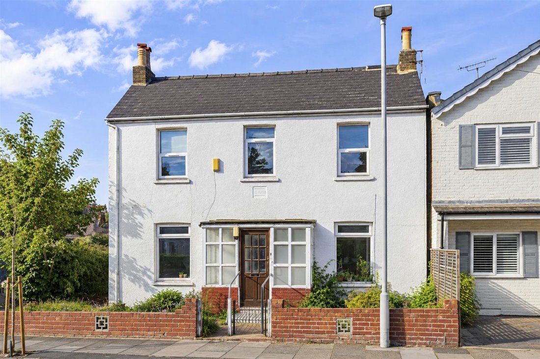 House in Kingston Upon Thames, Royal Borough of Kingston upon Thames, England 1 - 19020779