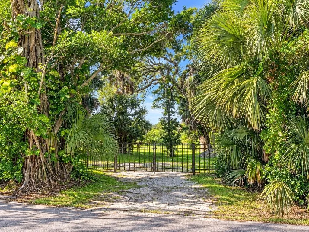 Land in Sarasota, Florida, United States 2 - 19035115