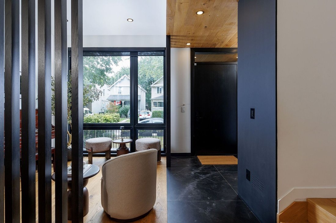 House in Toronto, Ontario, Canada 3 - 19033852