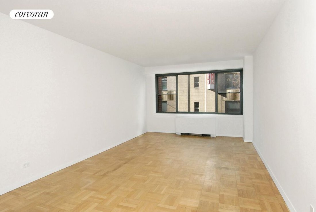 Co Op in New York, New York, United States 2 - 19030404