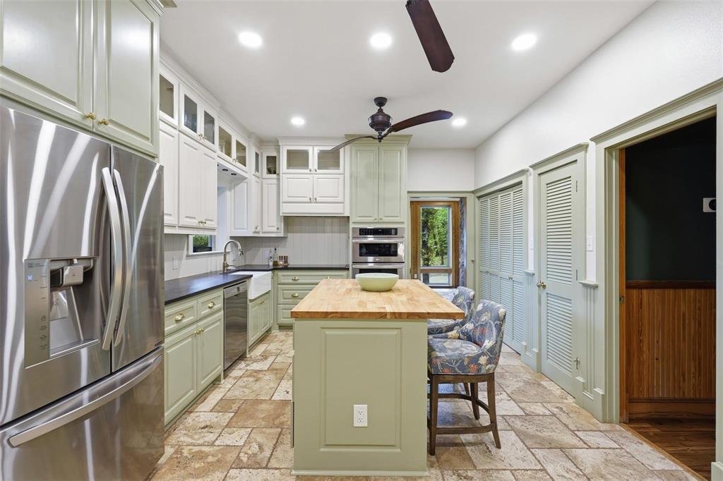 House in Burleson, Texas, United States 4 - 19024633