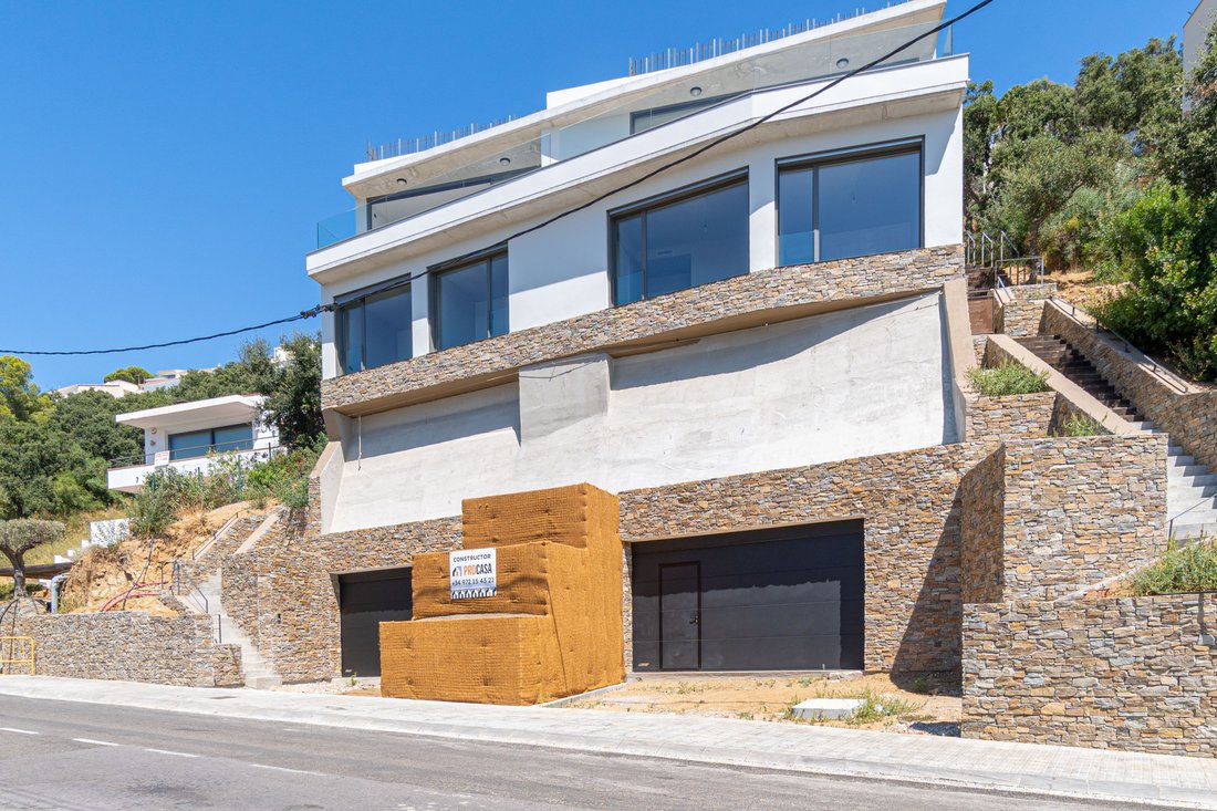 Villa in Roses, Catalonia, Spain 3 - 19027437