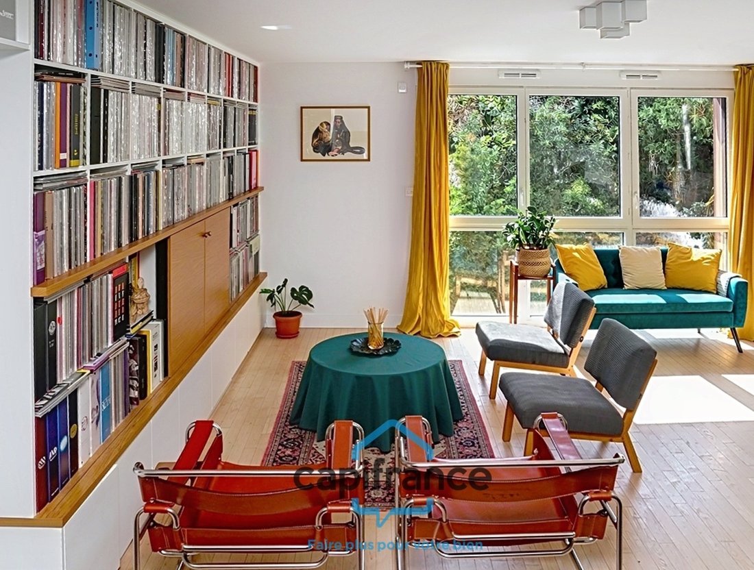 Apartment in Pavé des Gardes, Chaville, France 1 - 19021828