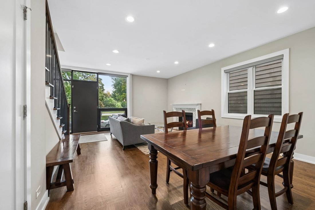 House in Chicago, Illinois, United States 5 - 19022110