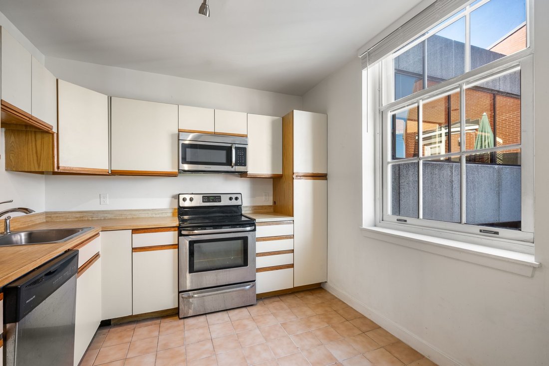 Condo in Boston, Massachusetts, United States 3 - 19028157