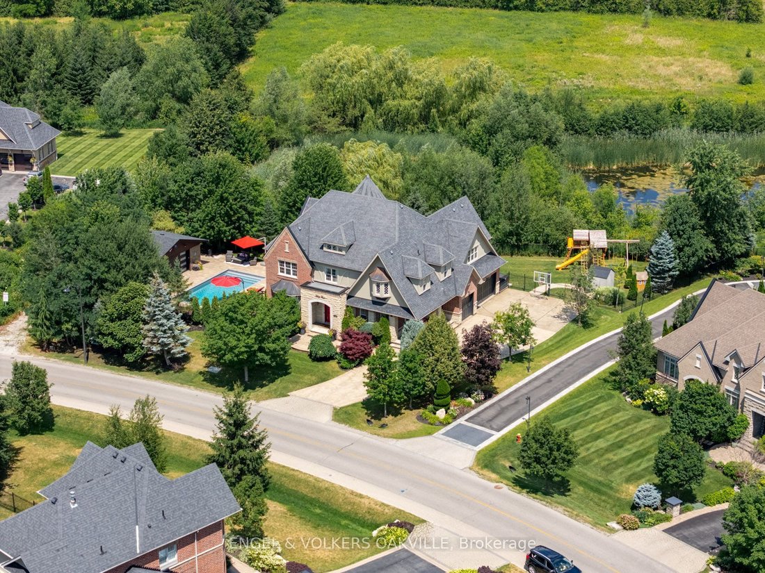 House in Halton Hills, Ontario, Canada 1 - 19027784