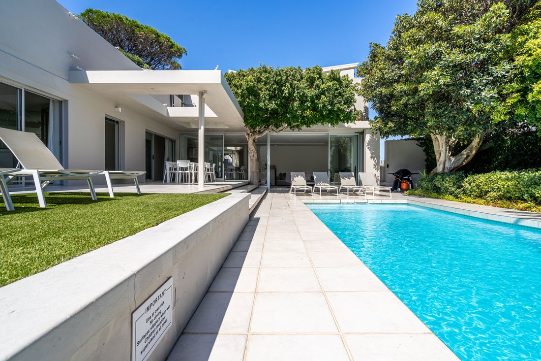 House in Camps Bay, Atlantic Seaboard, Cape Town 4 - 19028486
