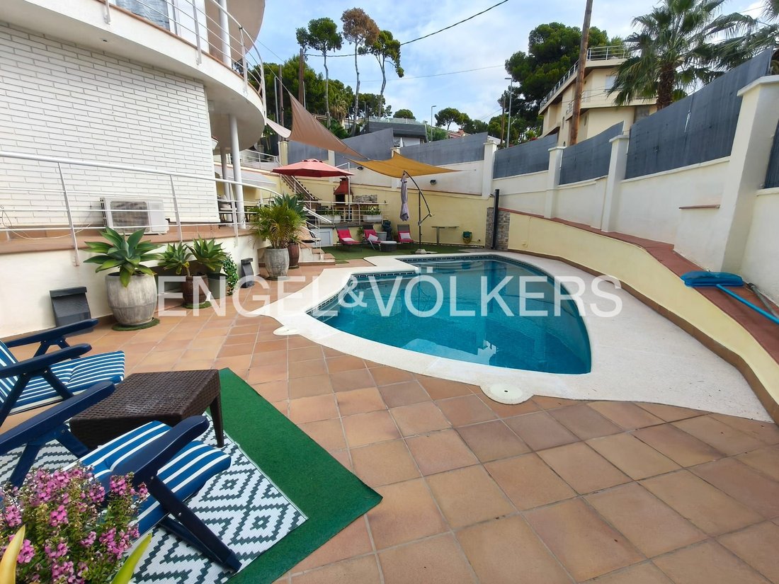 House in Castelldefels, Catalonia, Spain 4 - 19030944