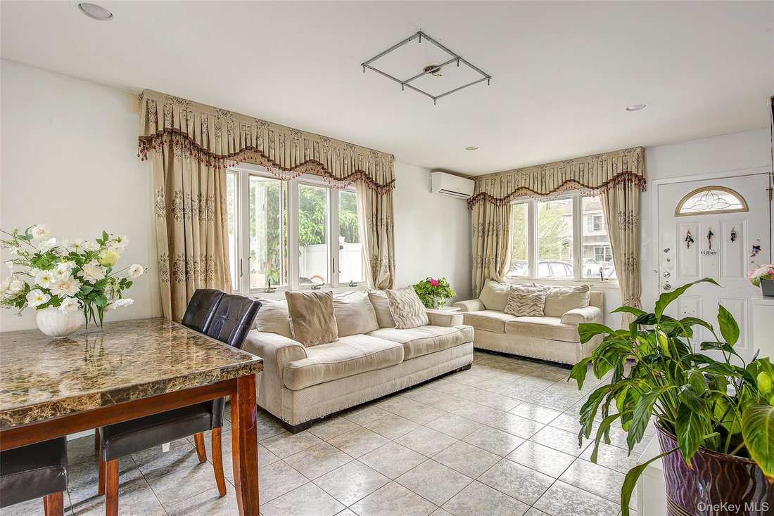House in Syosset, New York, United States 5 - 19029291