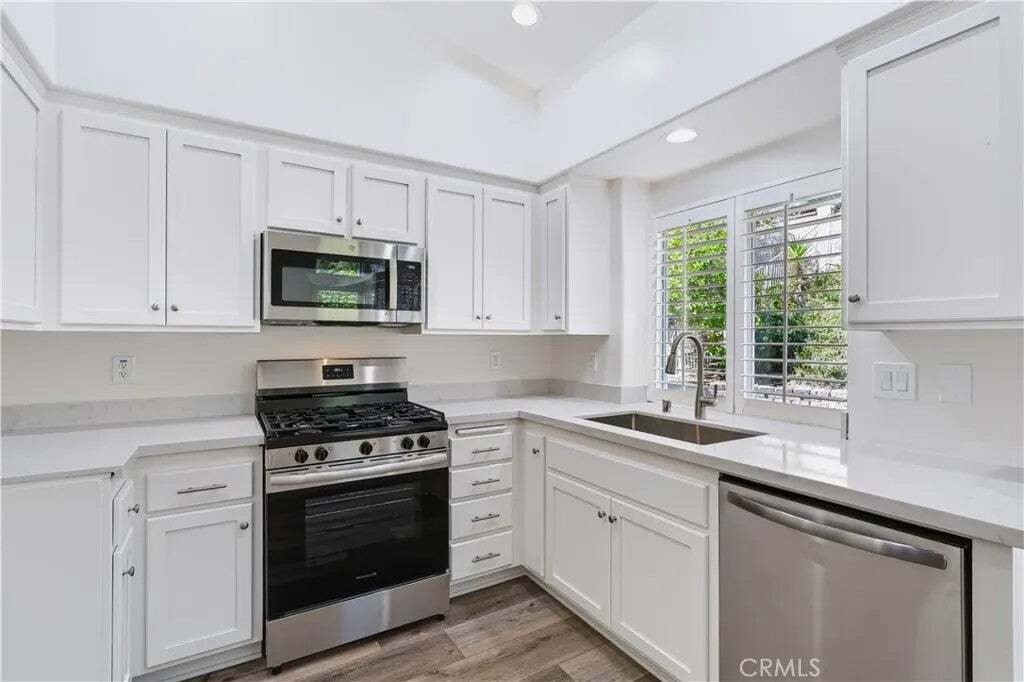 Townhouse in Oak Park, California, United States 5 - 19020966