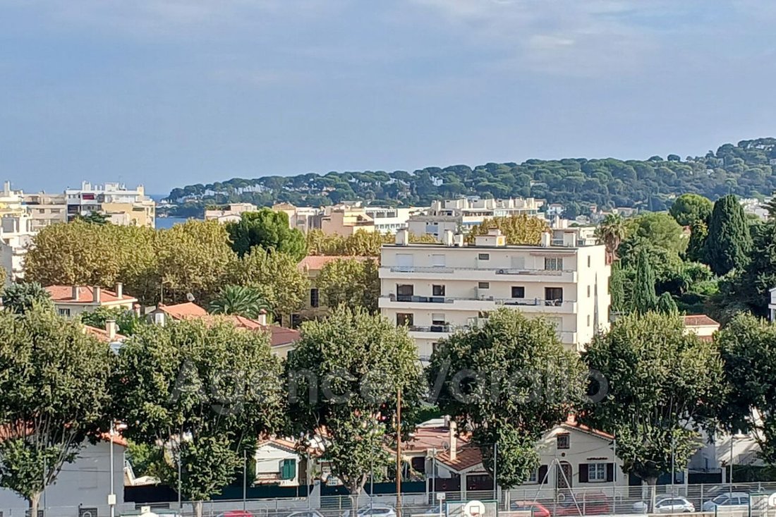 Wohnung in Les Cougoulins-Rastines, Antibes, Frankreich 3 - 19021411