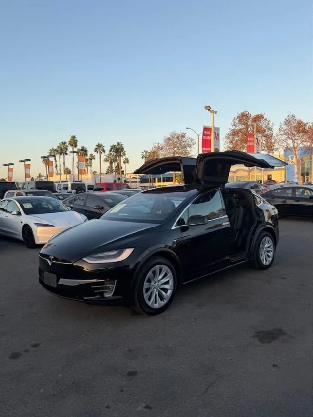 Suv in Costa Mesa, CA, United States 4 - 19025890