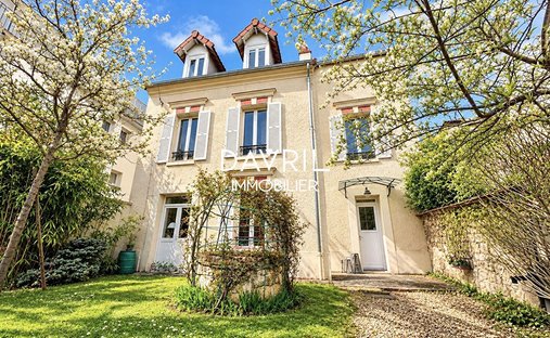 House in Basses Roches, Conflans-Sainte-Honorine, France 1
