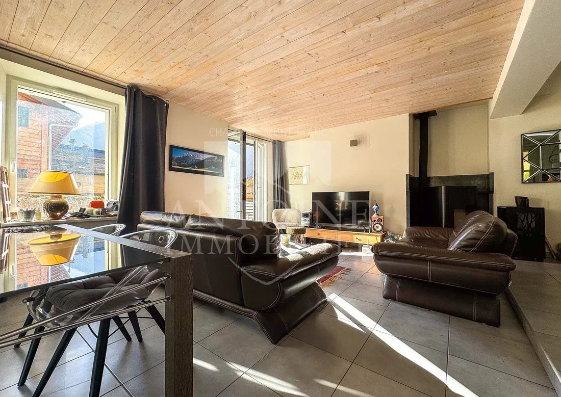 House in Les Houches, Auvergne-Rhône-Alpes, France 2 - 16309809