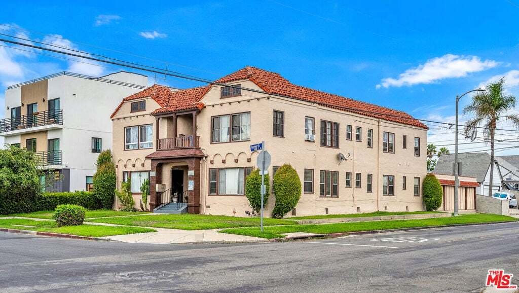 Los Angeles, California, United States 1 - 19032373
