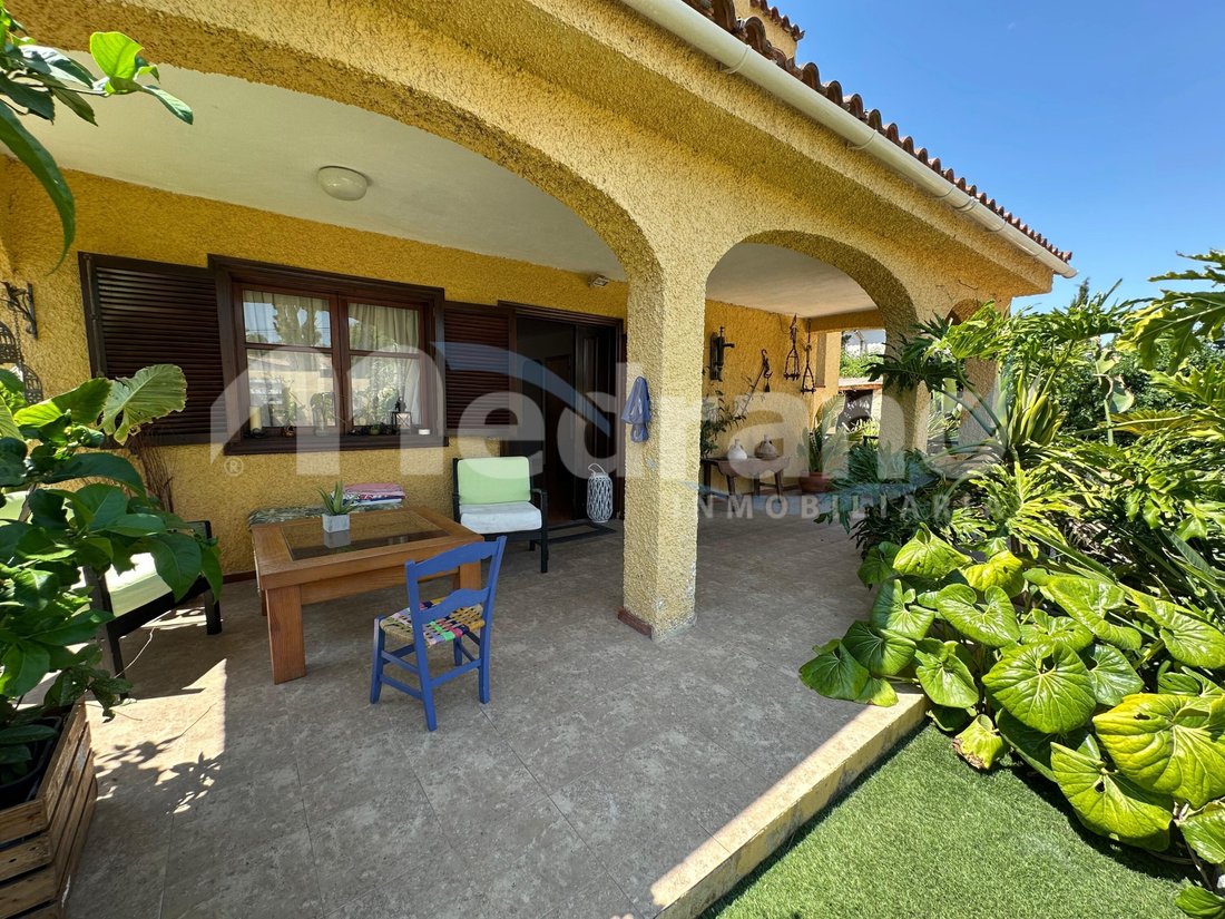 Chalet in Benidorm, Valencian Community, Spain 4 - 19021924