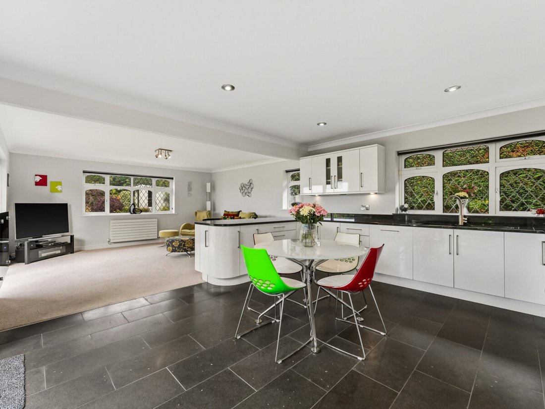 House in Lower Heswall, Wirral, England 4 - 19025352