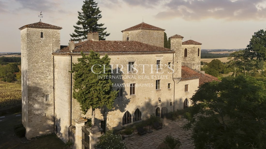 Castle in Faubourg Nord, Auch, France 1 - 19029600
