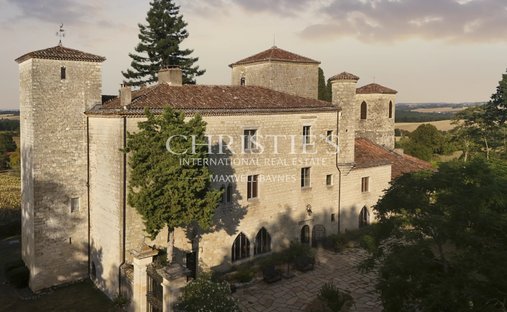 Château à Faubourg Nord, Auch, France 1