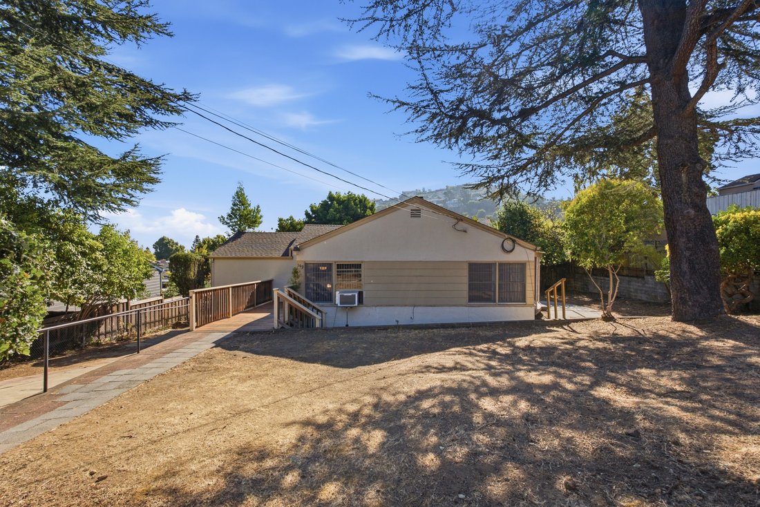 House in San Carlos, California, United States 1 - 19022354