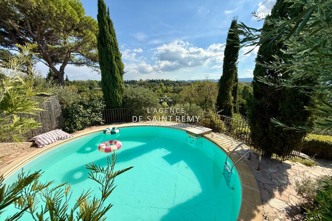 Villa in Eyragues, Provence-Alpes-Côte d'Azur, France 2 - 19027816