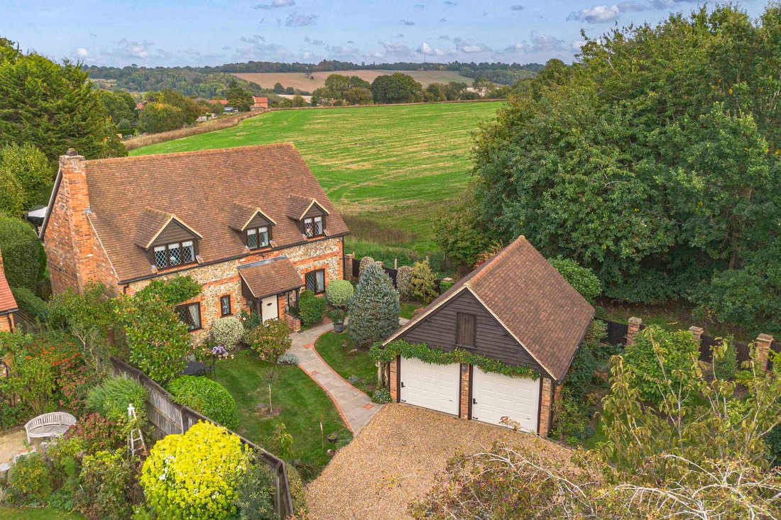 House in Naphill, England 1 - 19032458